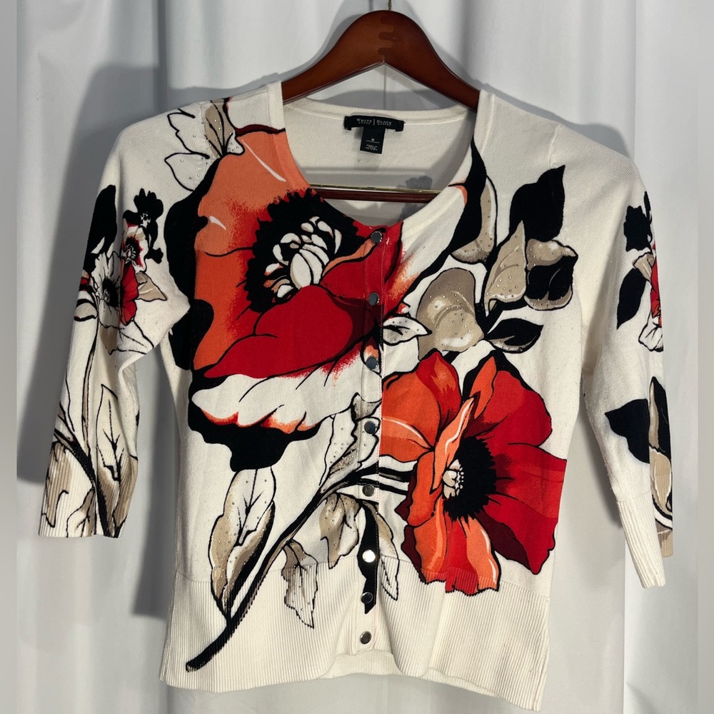 White House Black Market 3/4 sleeve sweater button down size Small floral print